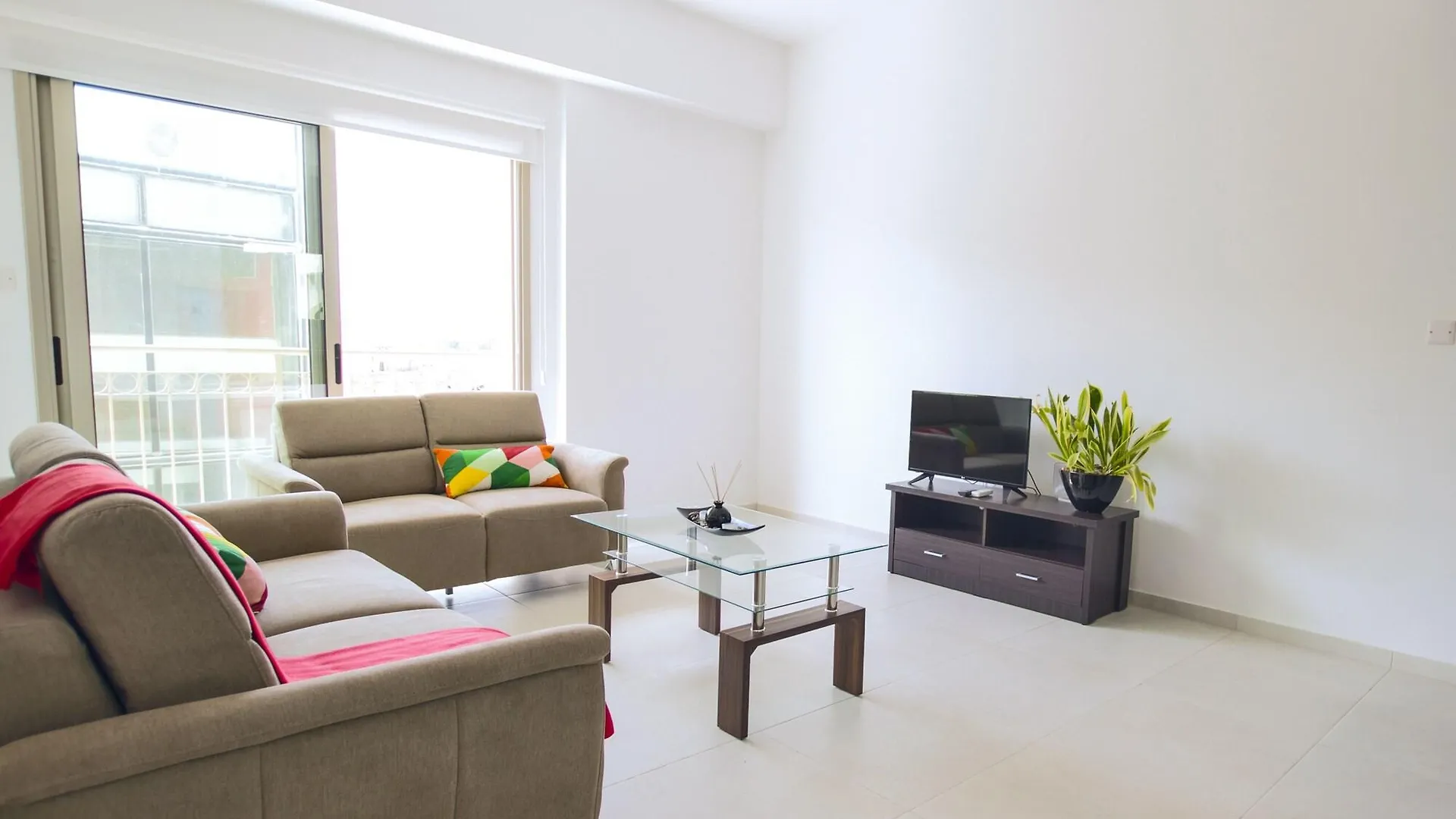 Qcc Residence Larnaca